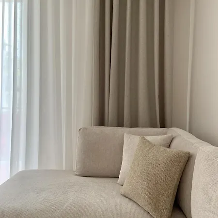 Appartement New Apartment, 15 Mins From The Airport