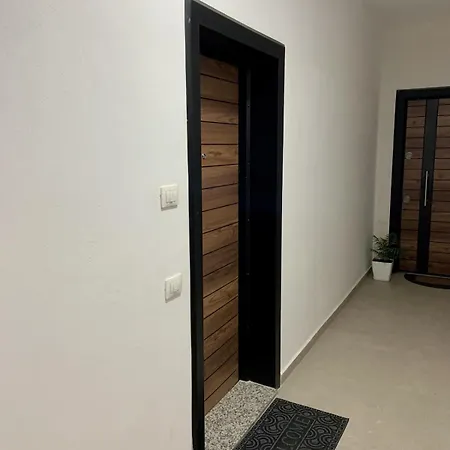 New Apartment, 15 Mins From The Airport * Tirana